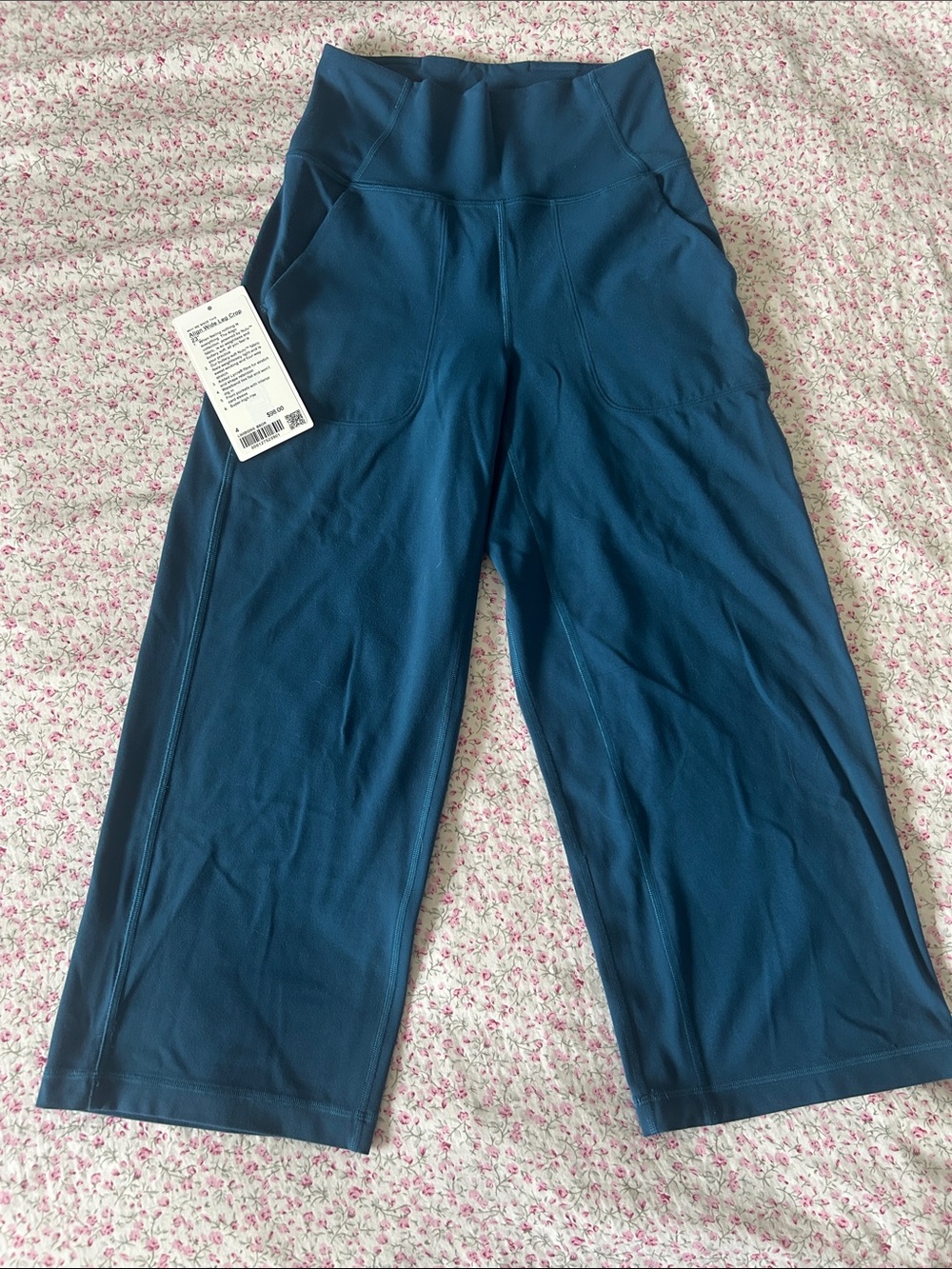 Lululemon Wide-Leg Active Pants in Teal